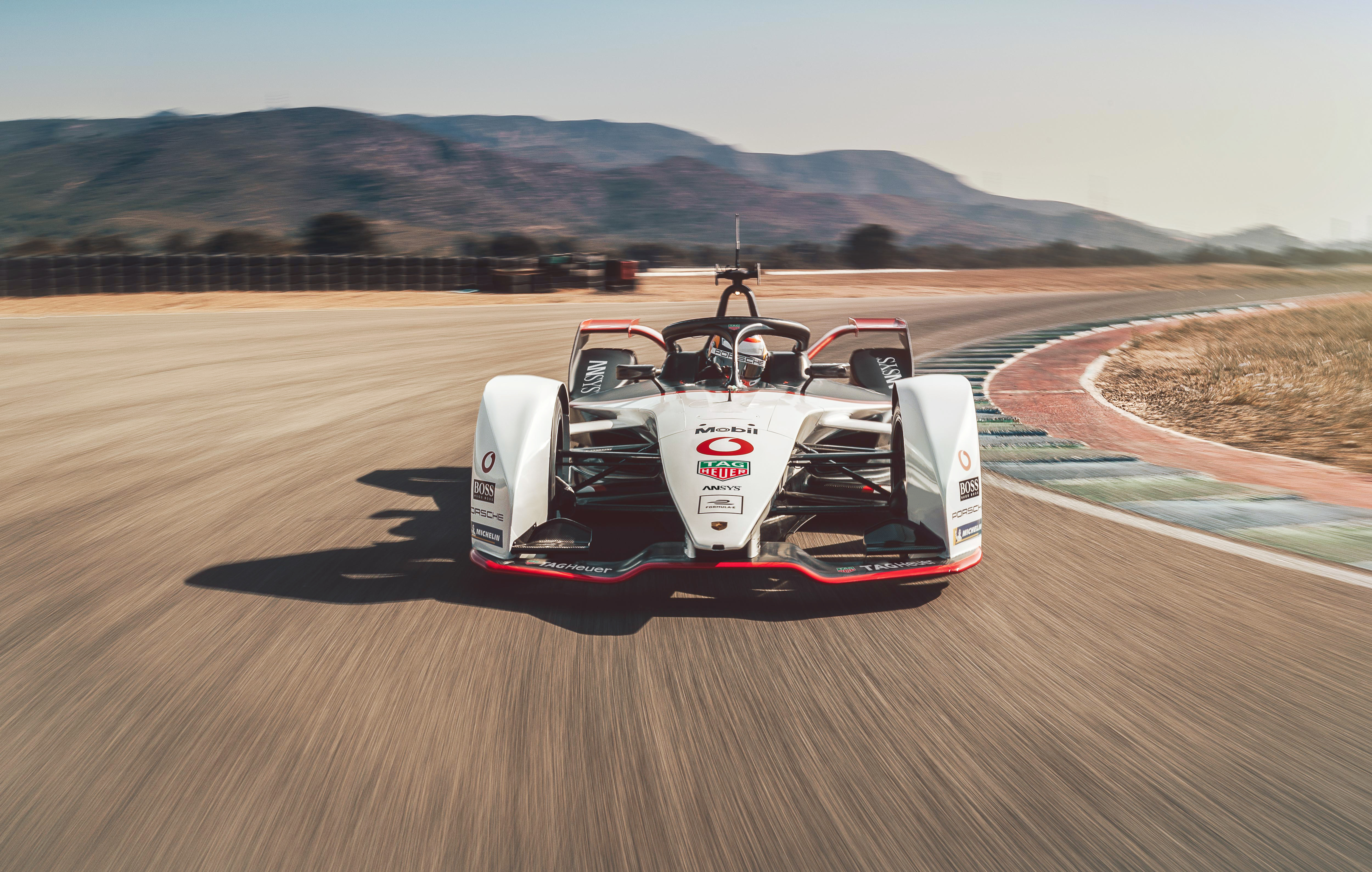Mobil X Porsche: An Electric Racing Partnership